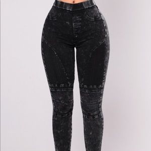 Fashion nova Motto Leggings